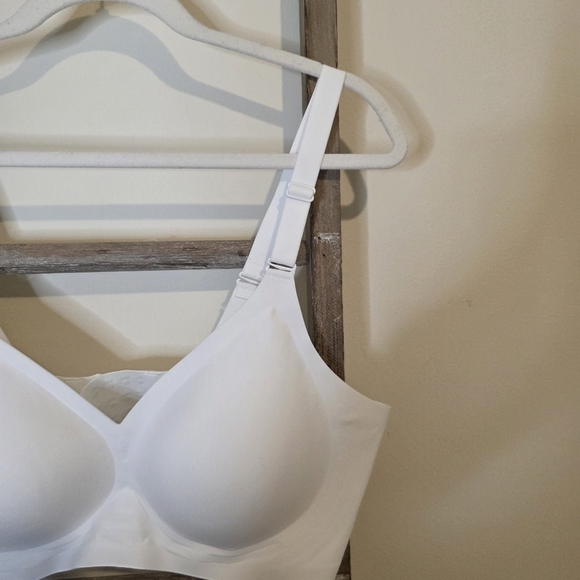 ⭐️40% Off⭐️ KeepMyself All Day Comfort Bra In White - Picture 13 of 13
